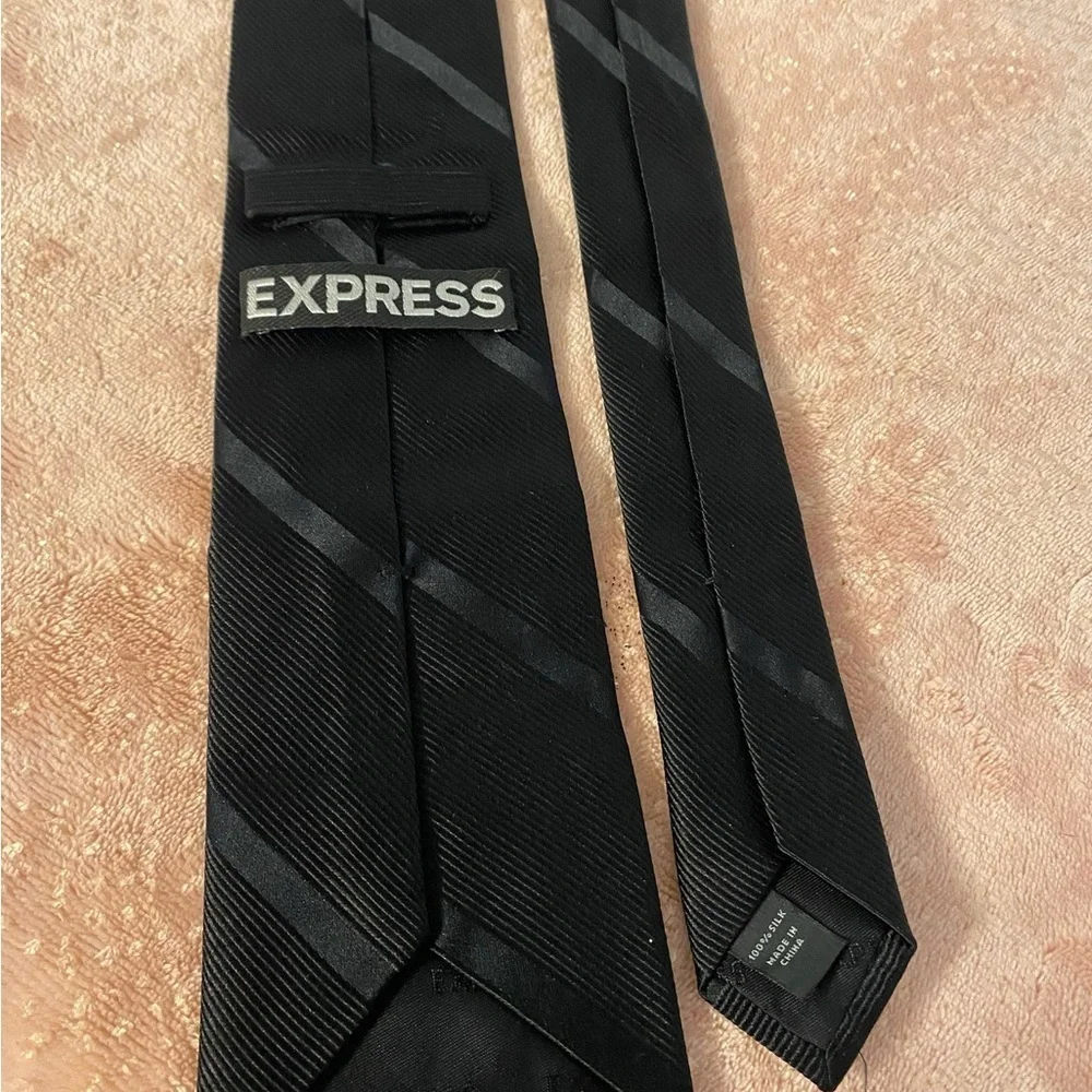 Express Elegant Black Striped Tie